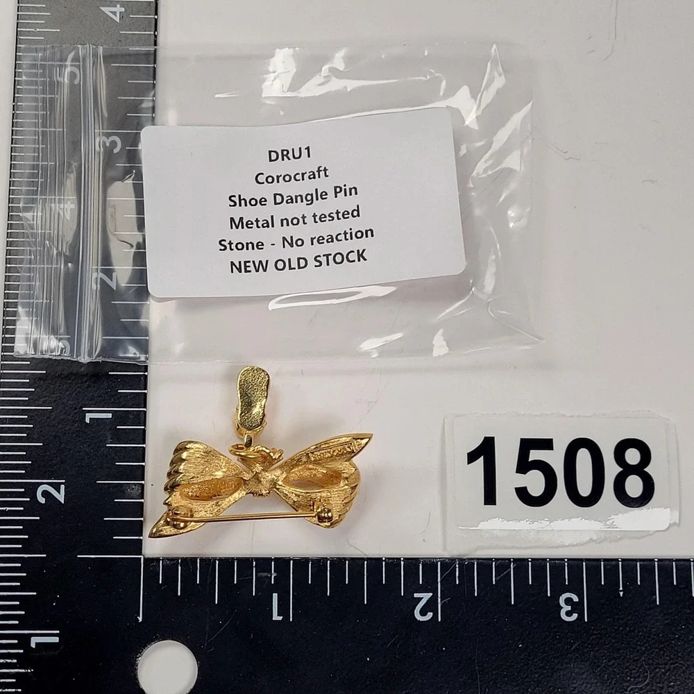 Vintage Corocraft Bow Shoe Dangle Brooch‎ Pin Gold Tone Rhinestone Jewelry